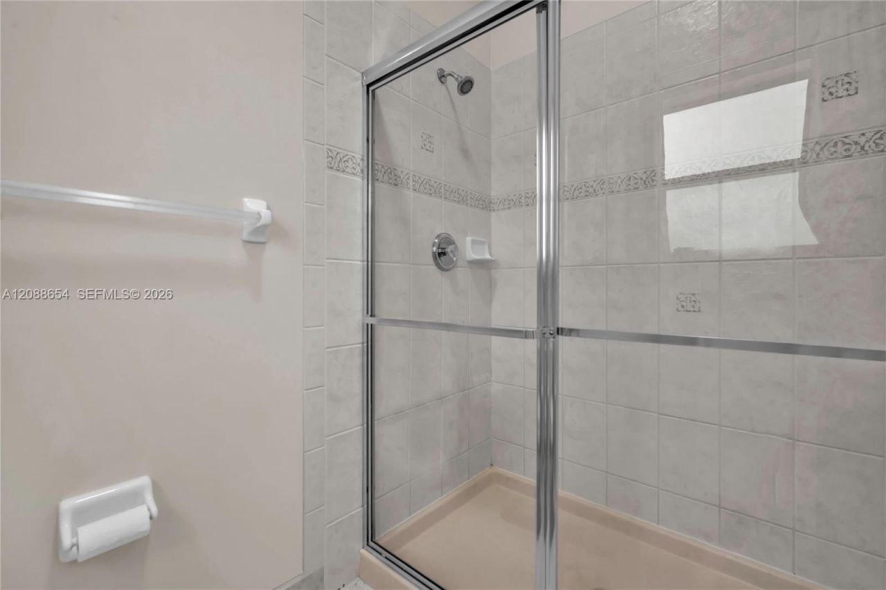 15922 NW 14th Pl, Pembroke Pines, FL 33028 Photo