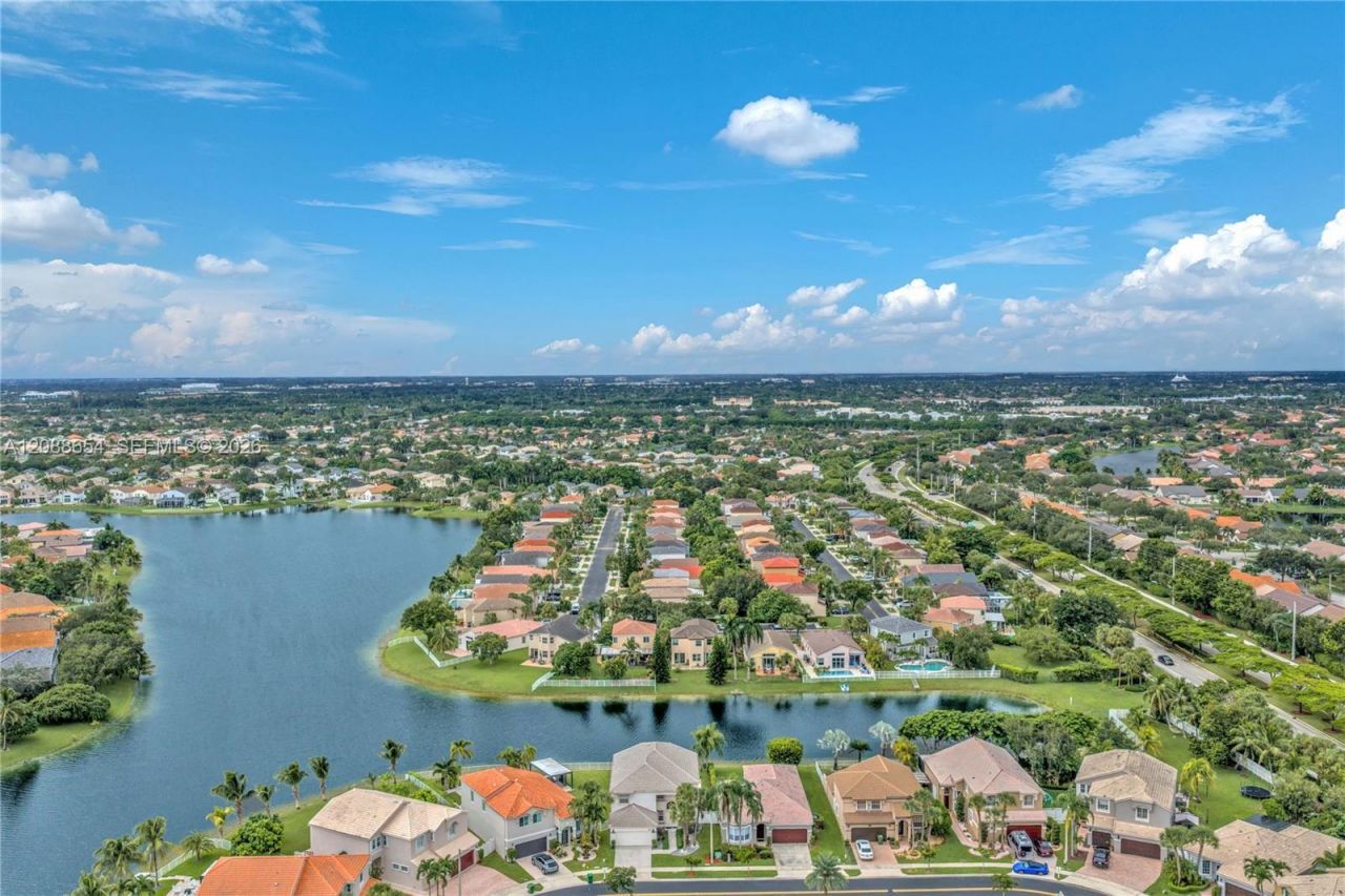 15922 NW 14th Pl, Pembroke Pines, FL 33028 Photo