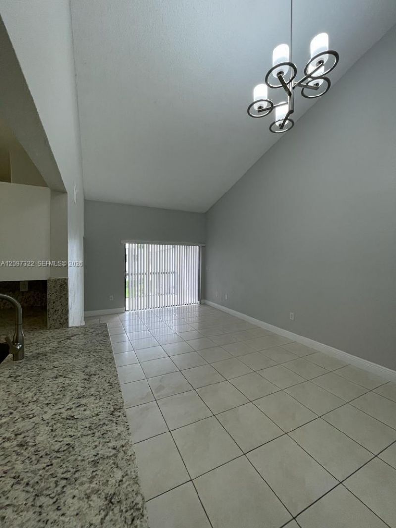 9421 Fontainebleau Blvd , Unit 208-35, Miami, FL 33172 Photo