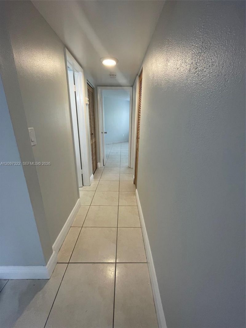 9421 Fontainebleau Blvd , Unit 208-35, Miami, FL 33172 Photo