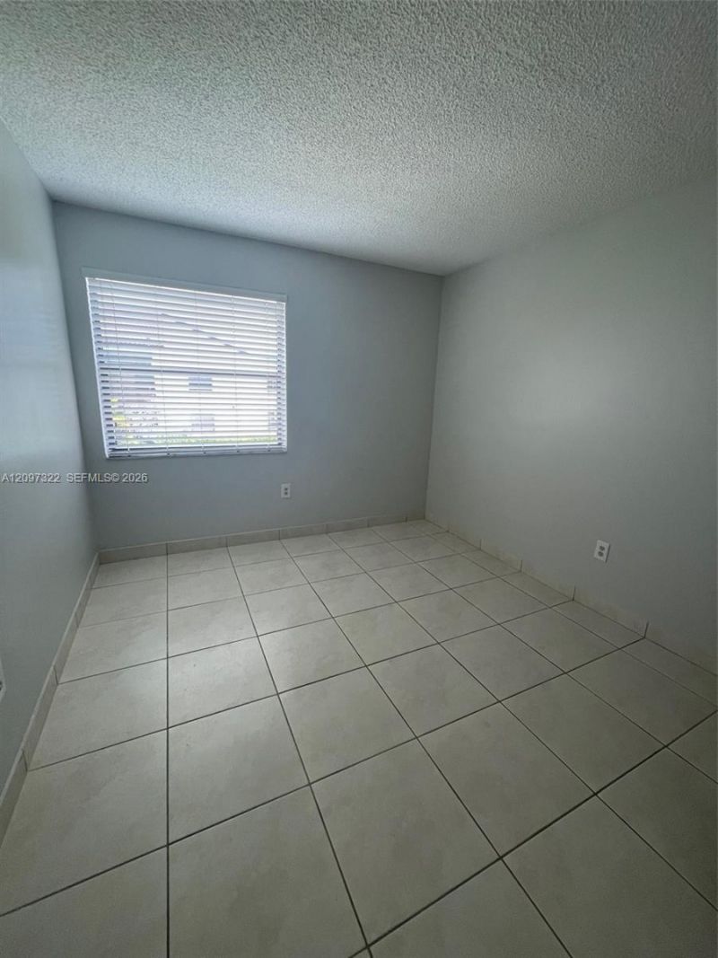 9421 Fontainebleau Blvd , Unit 208-35, Miami, FL 33172 Photo