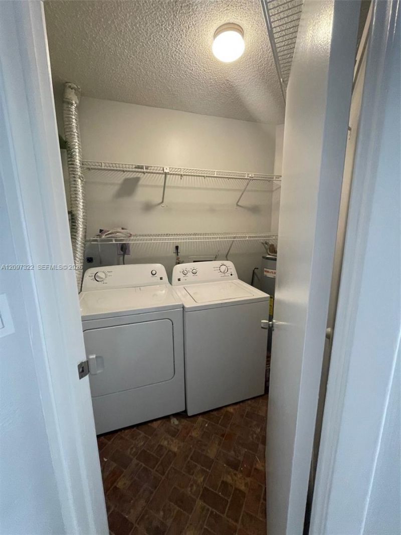 9421 Fontainebleau Blvd , Unit 208-35, Miami, FL 33172 Photo