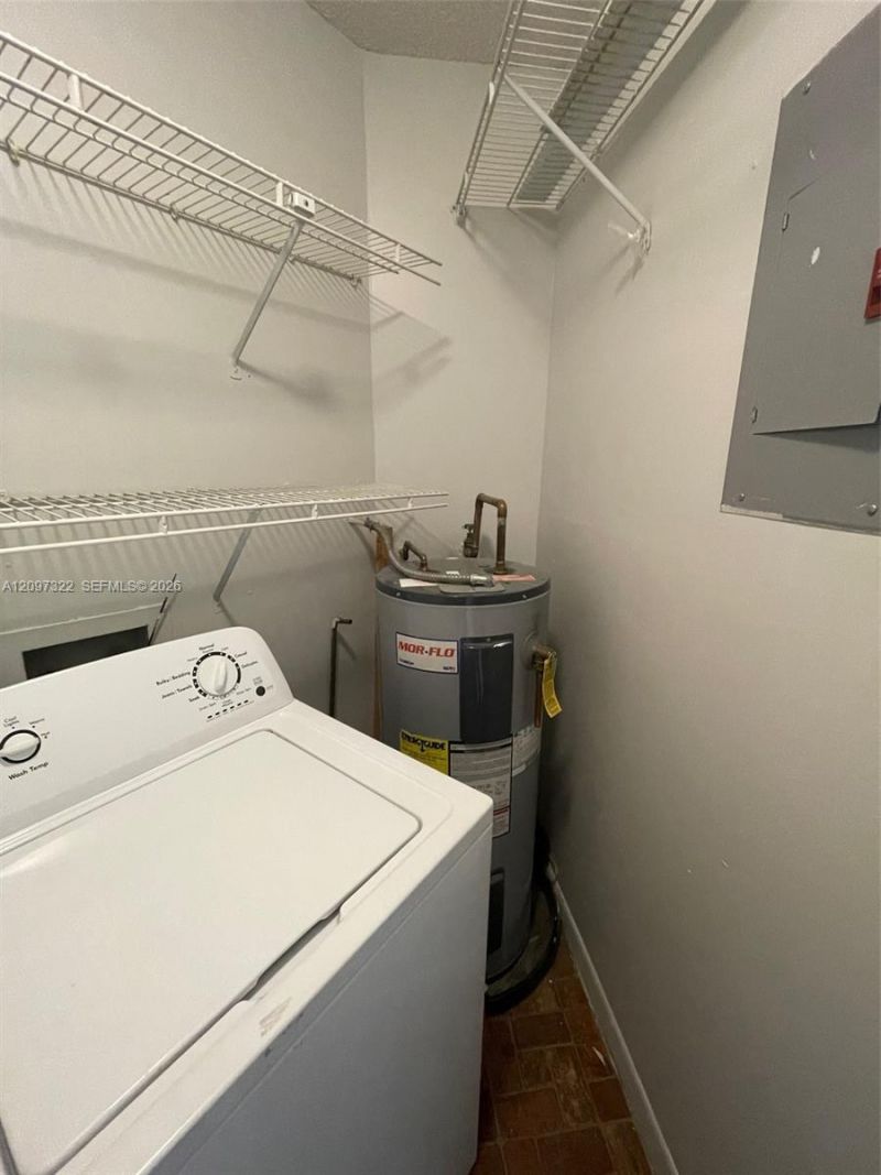 9421 Fontainebleau Blvd , Unit 208-35, Miami, FL 33172 Photo