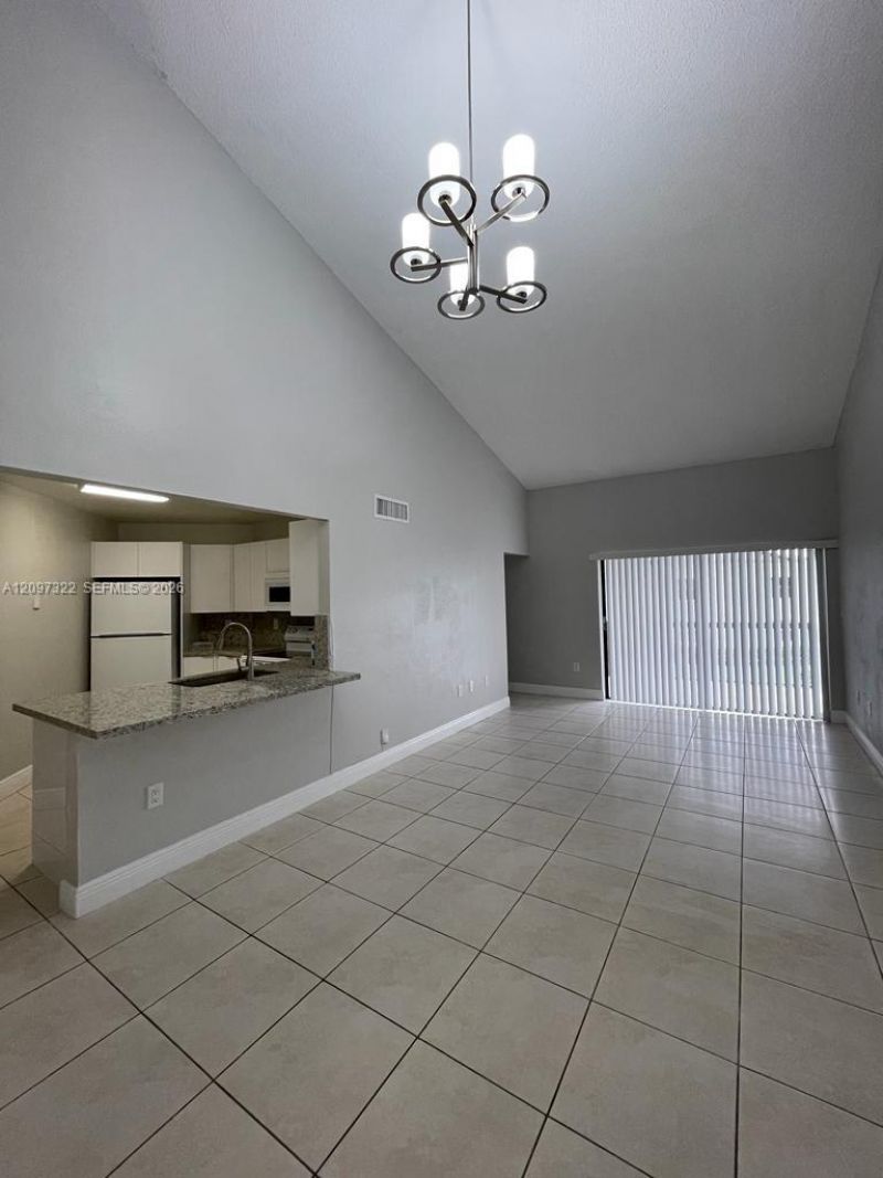 9421 Fontainebleau Blvd , Unit 208-35, Miami, FL 33172 Photo