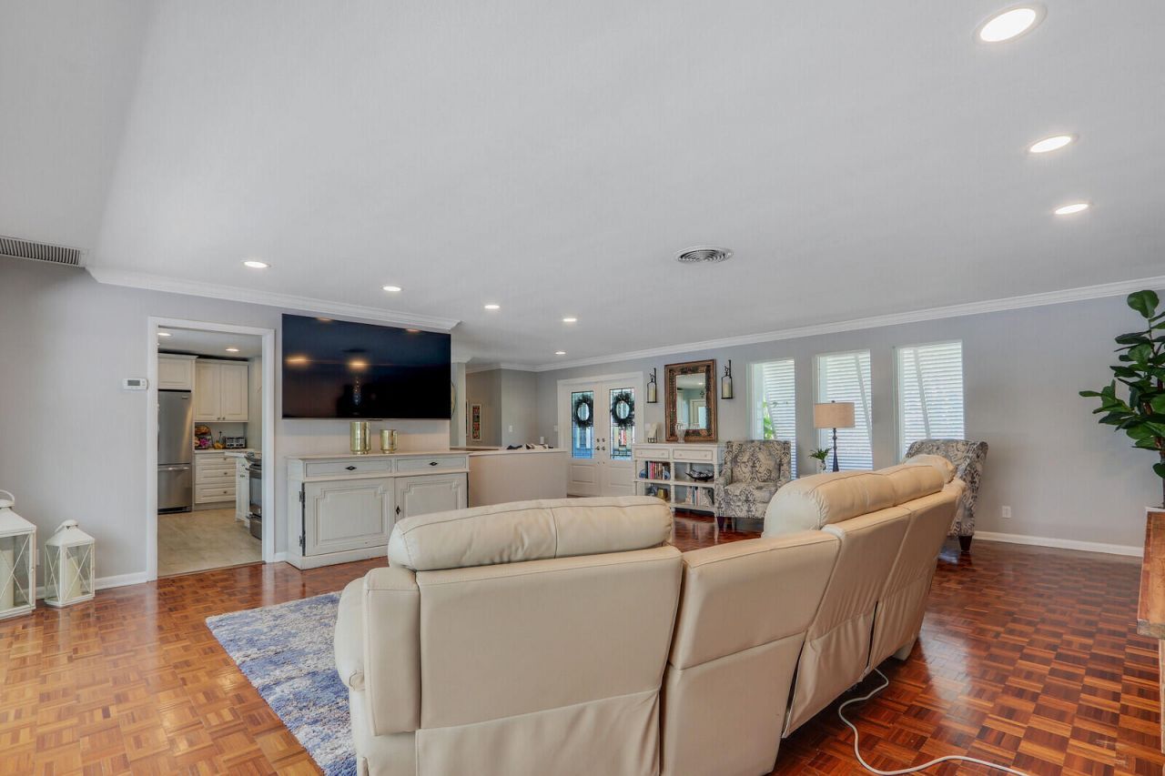 222 33rd Street, West Palm Beach, FL 33407 Photo