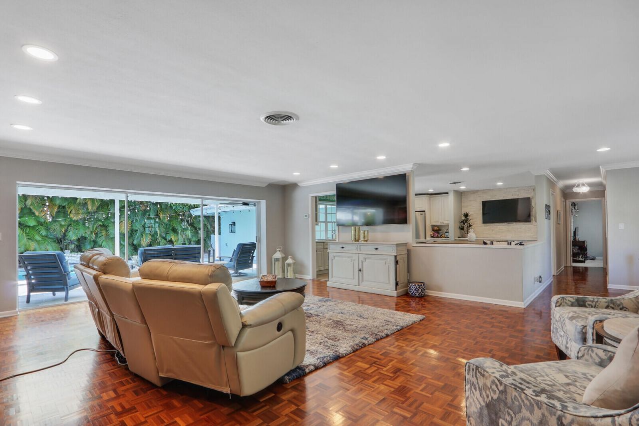 222 33rd Street, West Palm Beach, FL 33407 Photo