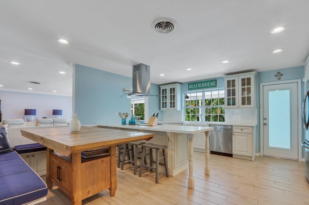 222 33rd Street, West Palm Beach, FL 33407 Photo