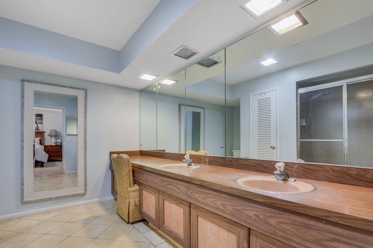 222 33rd Street, West Palm Beach, FL 33407 Photo