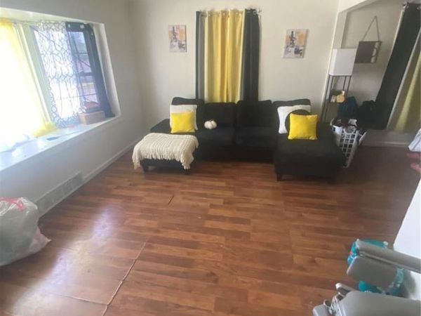 9907 Fonda Drive, St Louis, MO 63137
