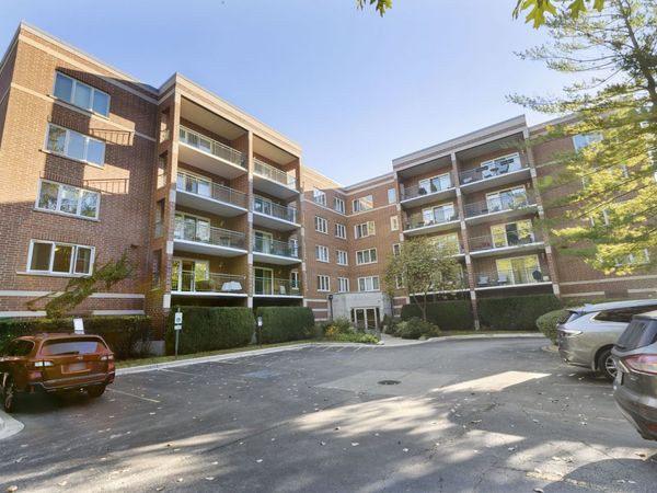 5320 N Lowell Avenue , Unit 506, Chicago, IL 60630