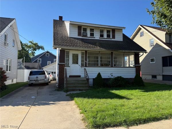 1012 Sackett Avenue , Cuyahoga Falls, OH 44221