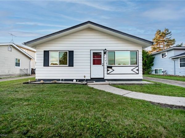 6498 Edgehurst Drive , Brook Park, OH 44142