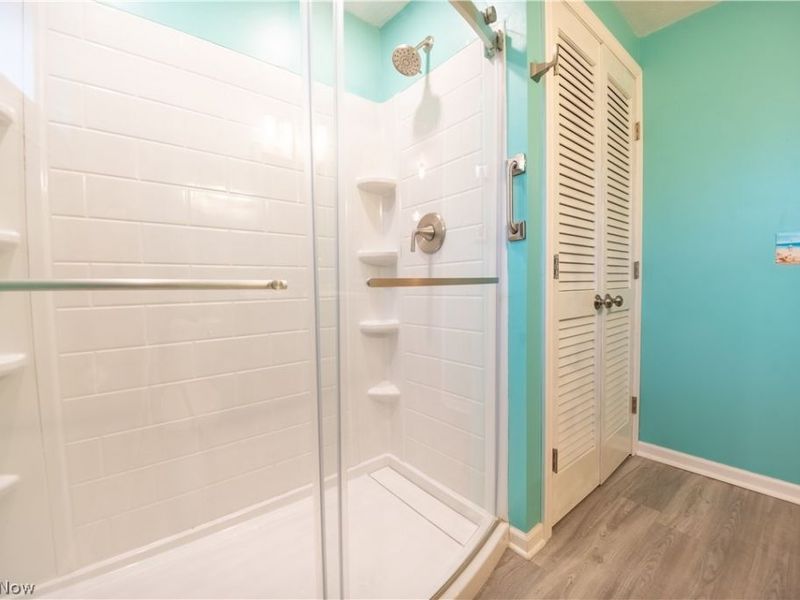 6498 Edgehurst Drive, Brook Park, OH 44142 Photo 18