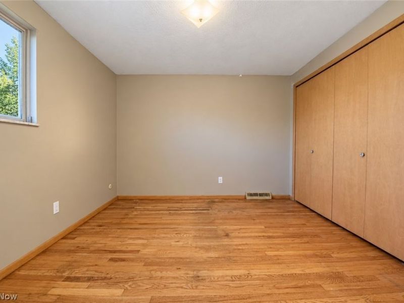 6498 Edgehurst Drive, Brook Park, OH 44142 Photo 21