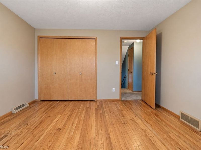 6498 Edgehurst Drive, Brook Park, OH 44142 Photo 22