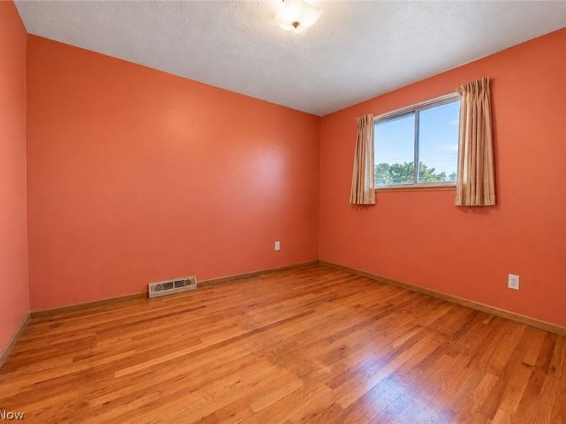 6498 Edgehurst Drive, Brook Park, OH 44142 Photo 27