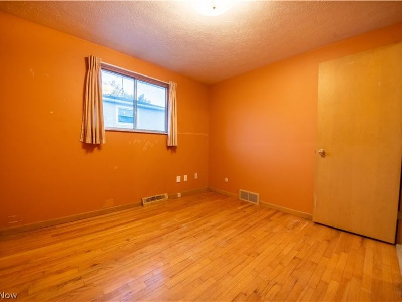6498 Edgehurst Drive, Brook Park, OH 44142 Photo 31