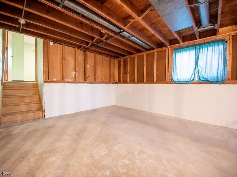 6498 Edgehurst Drive, Brook Park, OH 44142 Photo 32