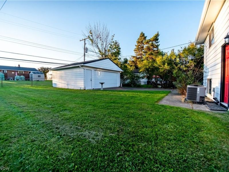 6498 Edgehurst Drive, Brook Park, OH 44142 Photo 39