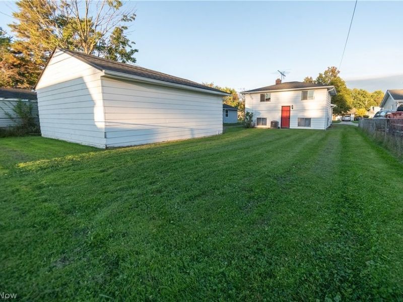 6498 Edgehurst Drive, Brook Park, OH 44142 Photo 40