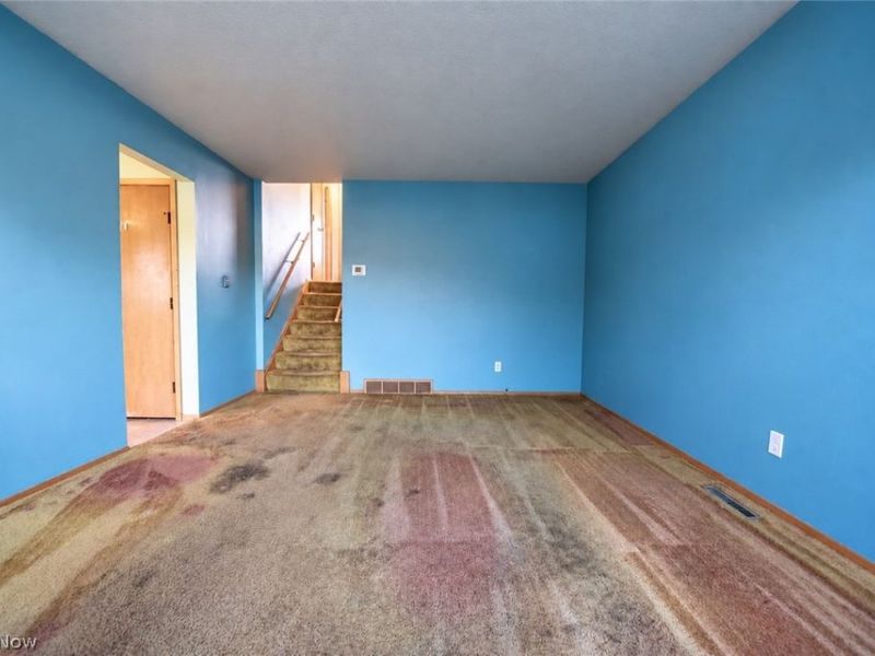 6498 Edgehurst Drive, Brook Park, OH 44142 Photo 5