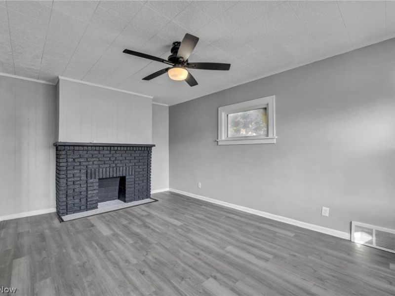 2407 Mira Court, Cleveland, OH 44109 Photo 12