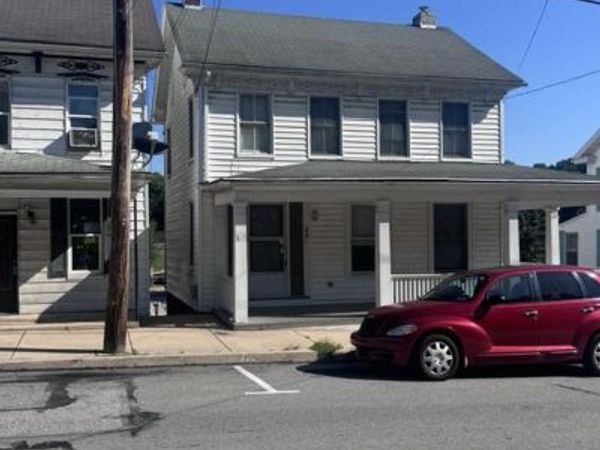 22 W MAIN STREET, WINDSOR, PA 17366