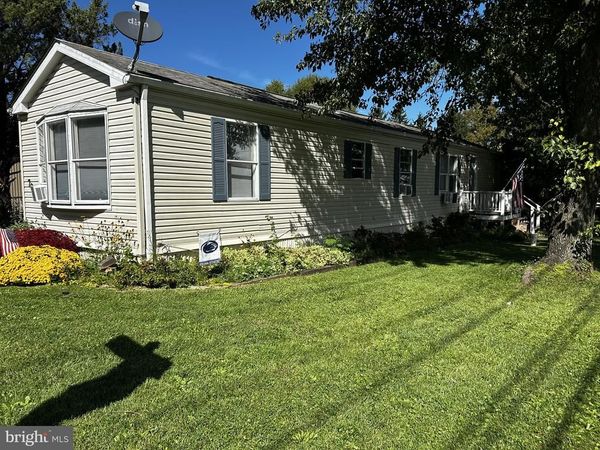 70 VINTAGE LANE , HONEY BROOK, PA 19344