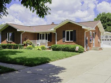 2450 AVENUE I, COUNCIL BLUFFS, IA 51501