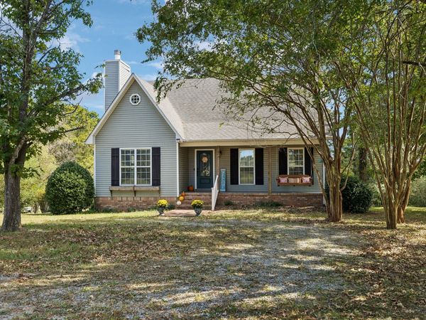 491 Hillview Dr , Lawrenceburg, TN 38464