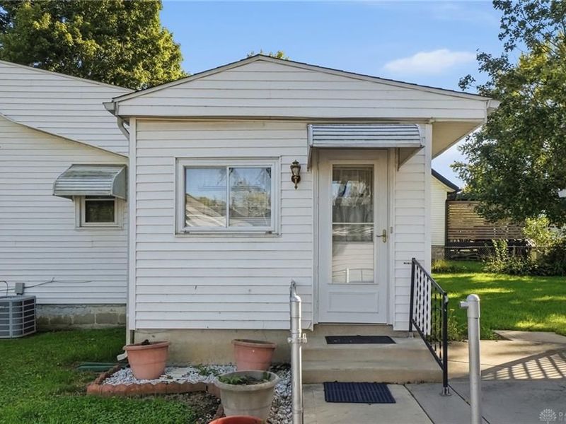 13 N Maple Street, Jamestown, OH 45335 Photo 4