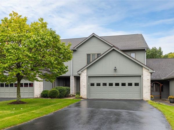 3 Woodbury Way, Fairport, NY 14450