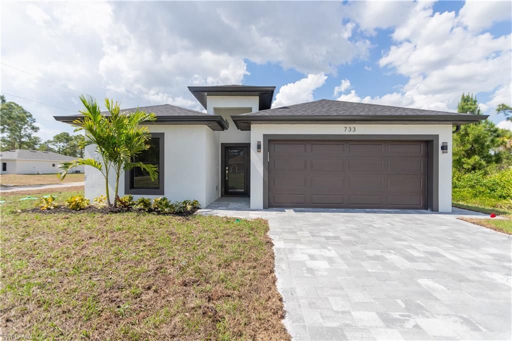 733 Phelps St E, Lehigh Acres, FL 33974 Main Photo