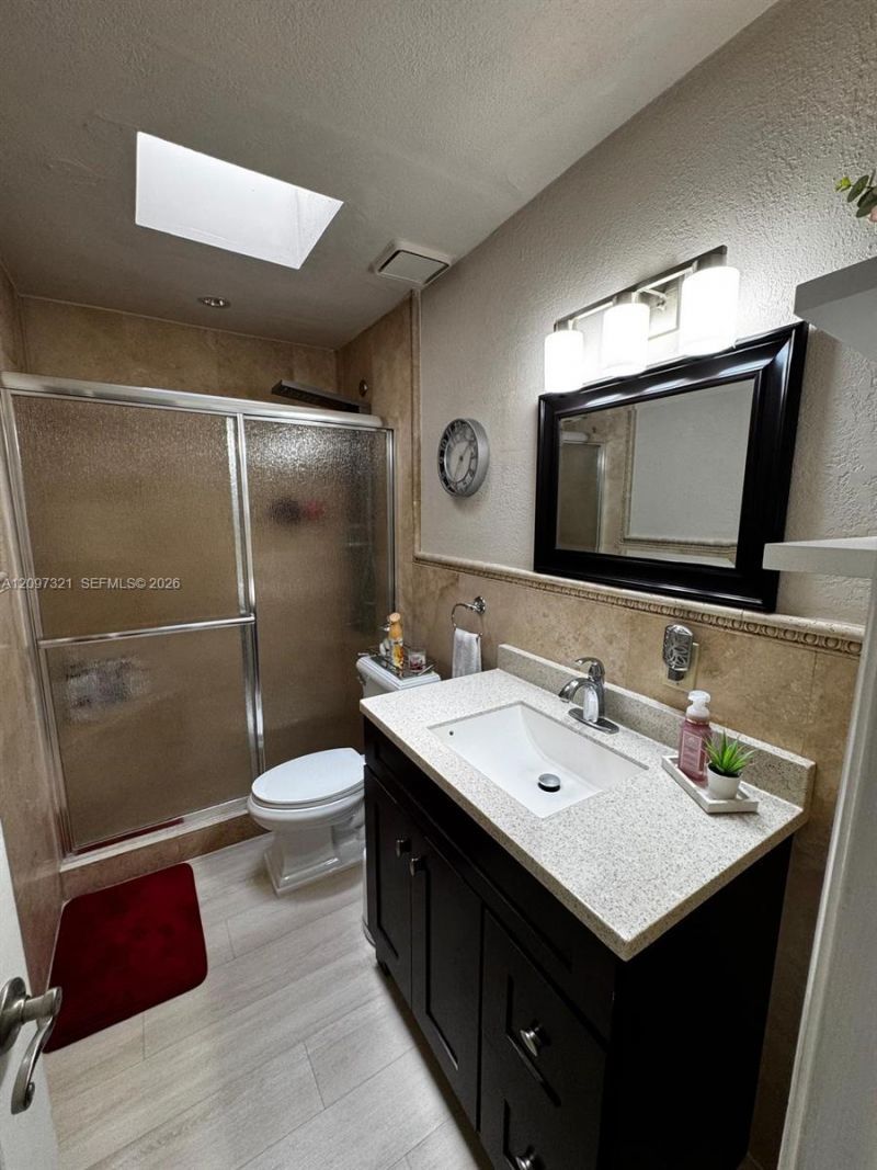 5836 NW 199th St, Hialeah, FL 33015 Photo