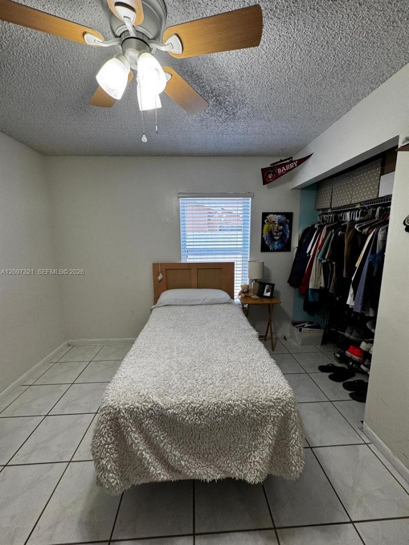 5836 NW 199th St, Hialeah, FL 33015 Photo