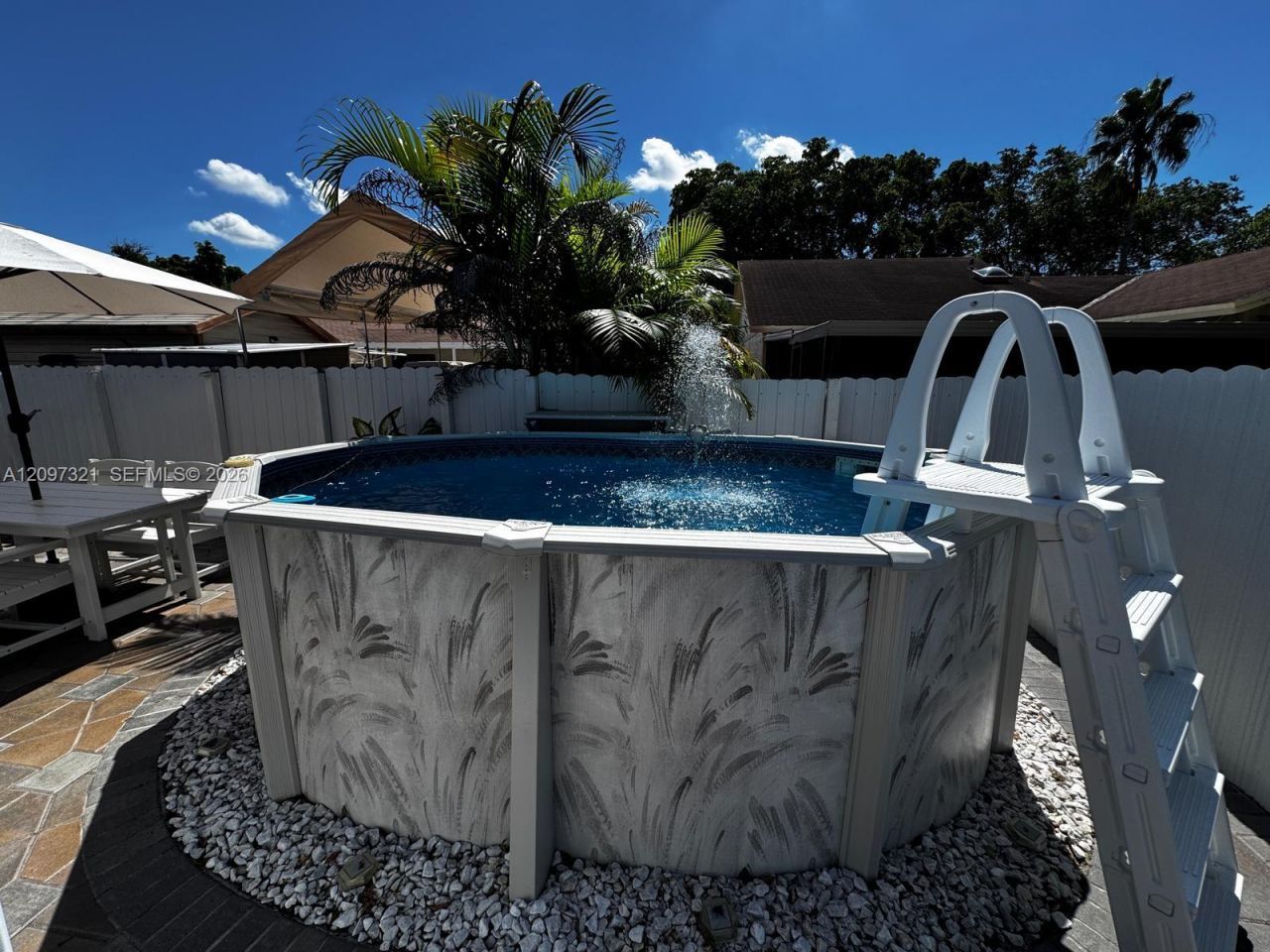 5836 NW 199th St, Hialeah, FL 33015 Photo