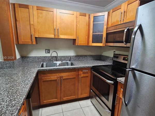9477 SW 76th St , Unit O2, Miami, FL 33173
