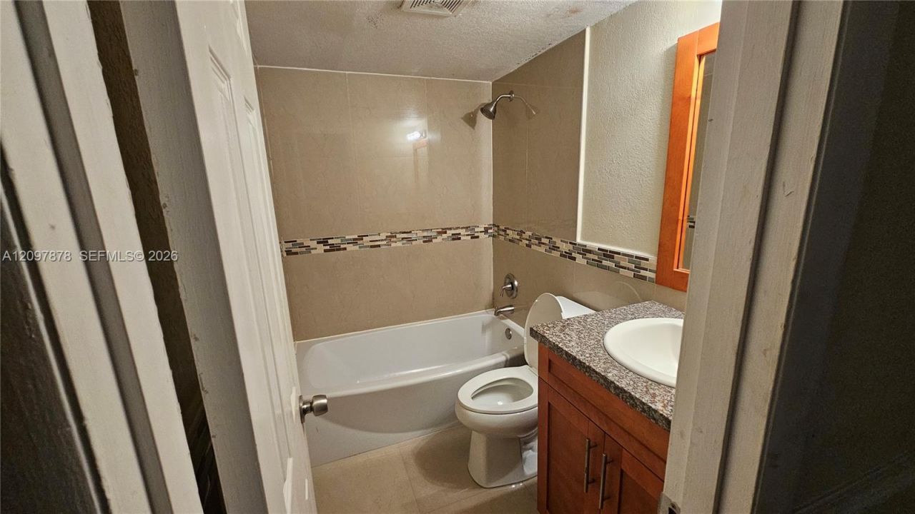 9477 SW 76th St , Unit O2, Miami, FL 33173 Photo