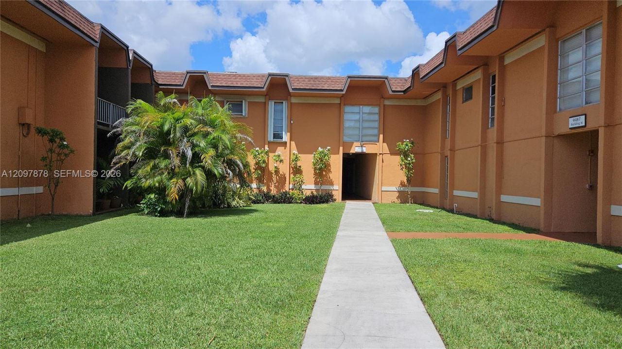 9477 SW 76th St , Unit O2, Miami, FL 33173 Photo