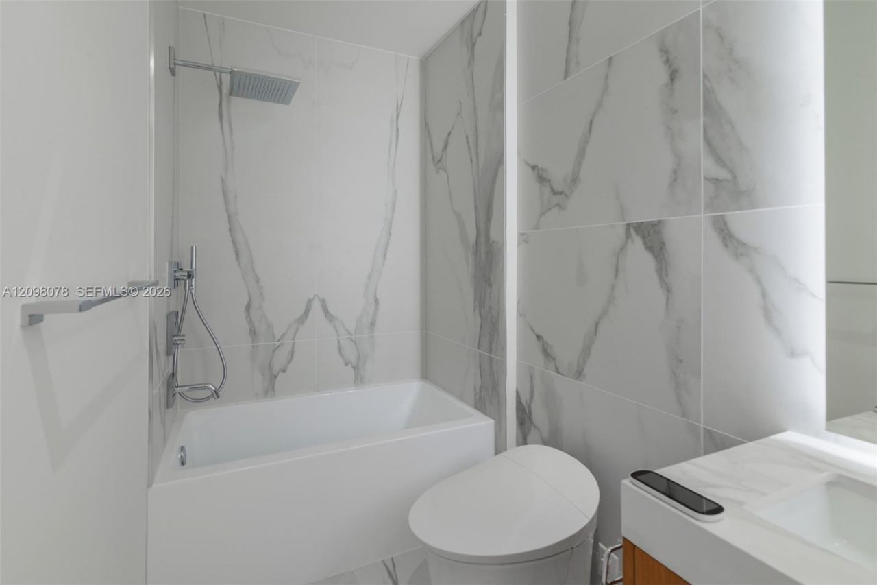 1400 Biscayne Blvd, Unit 2207, Miami, FL 33132 Photo