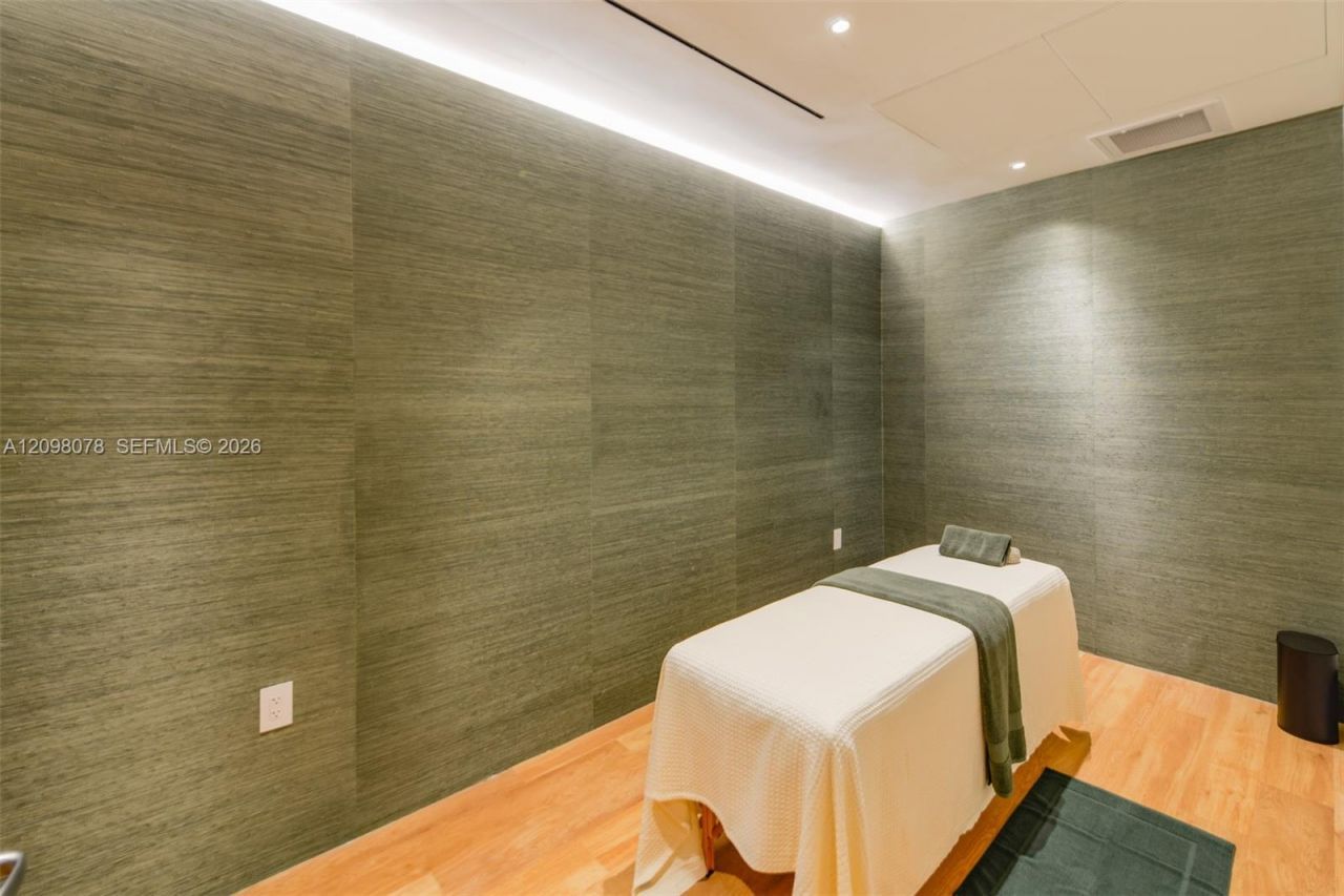 1400 Biscayne Blvd, Unit 2207, Miami, FL 33132 Photo