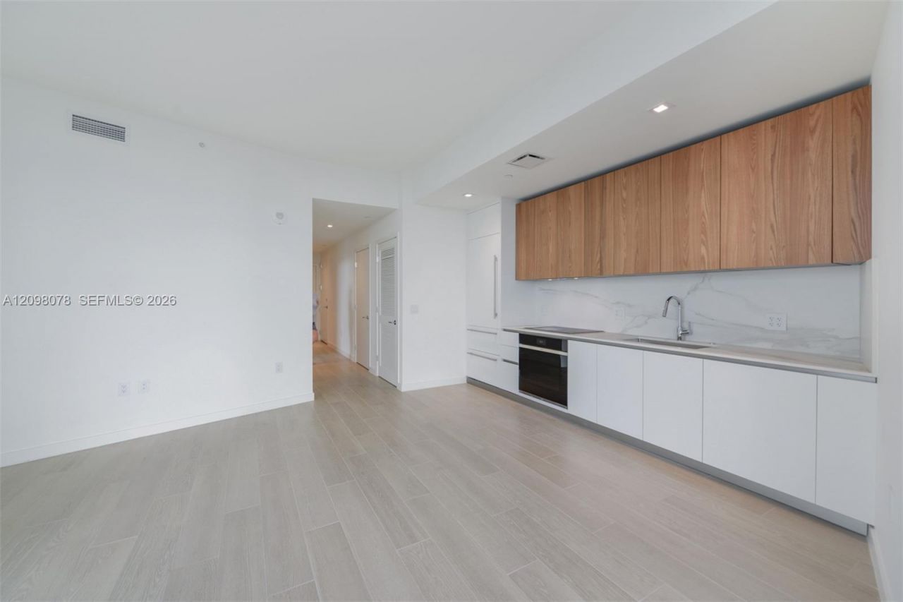 1400 Biscayne Blvd, Unit 2207, Miami, FL 33132 Photo