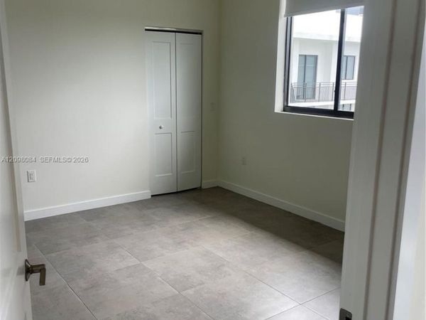 16395 Biscayne Blvd , Unit 2011, North Miami Beach, FL 33160