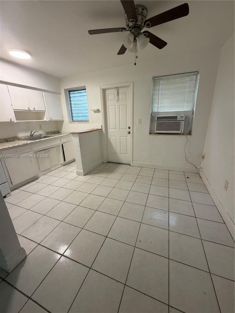 16031 NE 18th Pl, Unit 2, North Miami Beach, FL 33162 Photo
