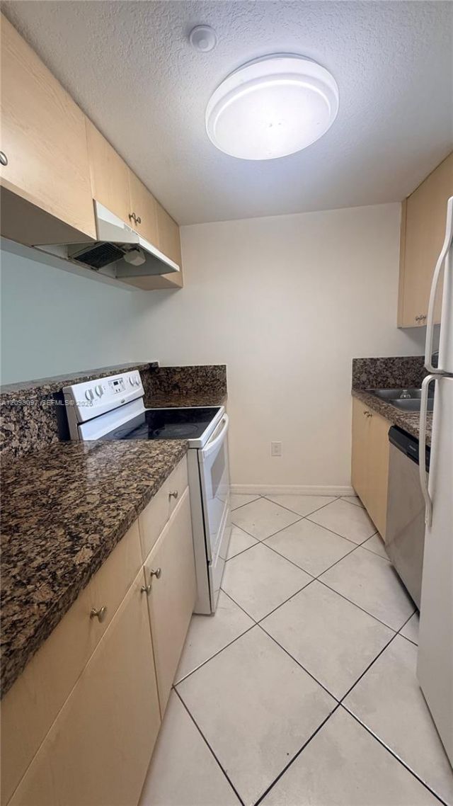 12605 SW 91st St , Unit 211, Miami, FL 33186 Photo