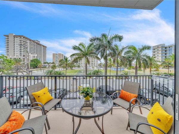 2101 S Ocean Dr, Unit 204, Hollywood, FL 33019
