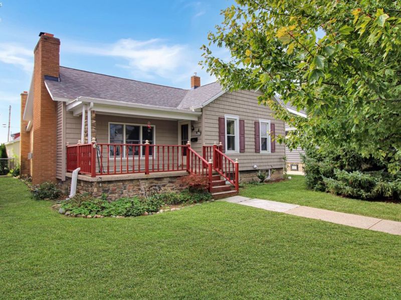 410 E 6th Street, Port Clinton, OH 43452 Photo 2