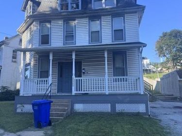 106 S MAIN STREET, YOE, PA 17313