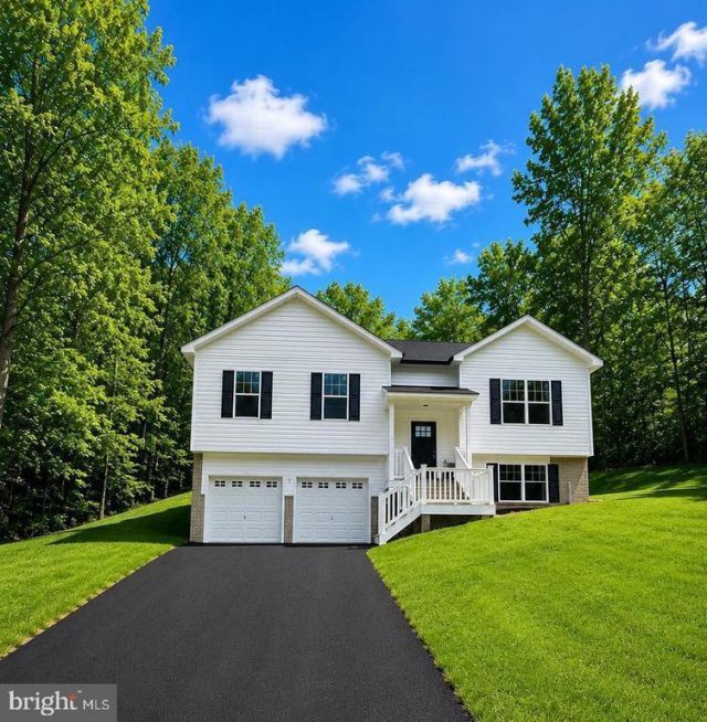 1027 John Paul Jones Drive, Stafford, VA 22554 Main Photo