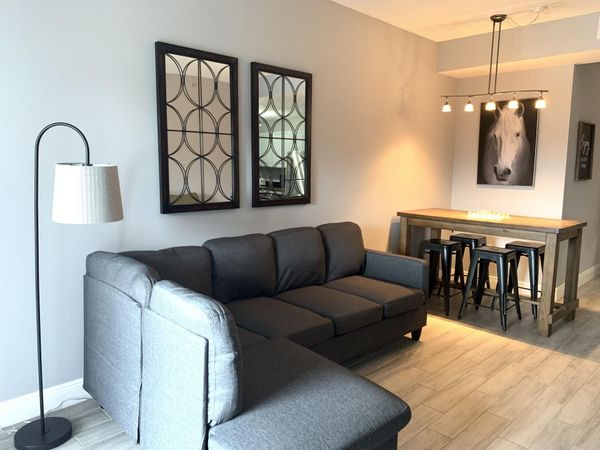 2040 Greenview Shores Boulevard, Unit 211, Wellington, FL 33414